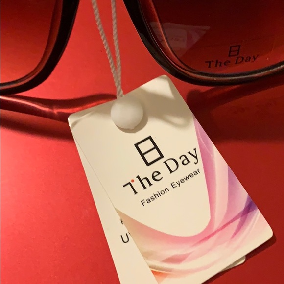 Sunglasses - Picture 2 of 3